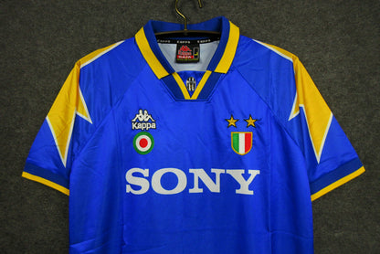 Juventus 95/96 Away Retro Jersey