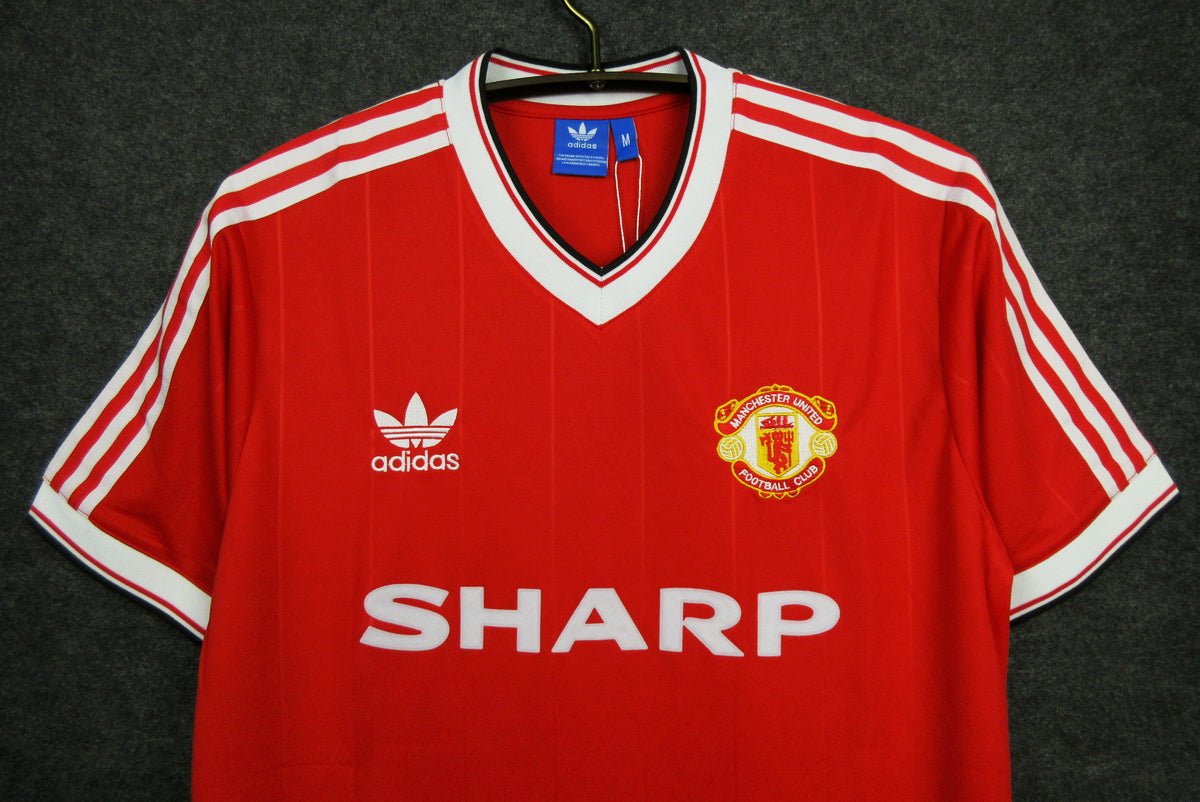 Manchester United 82/83 Home Retro Jersey