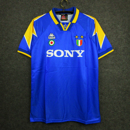 Juventus 95/96 Away Retro Jersey