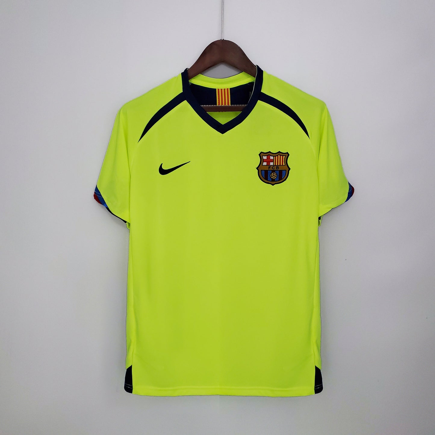 FC Barcelona 05/06 Away Retro Jersey